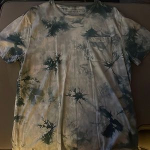 Perfect condition. Worn once or twice. No flaws or blemishes.